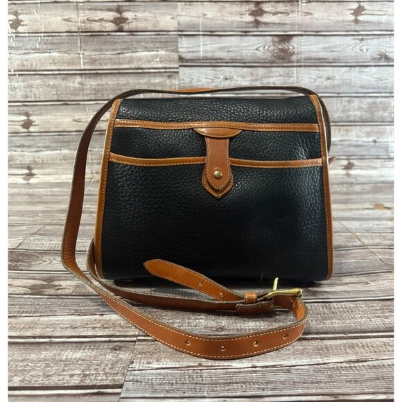 Dooney & Bourke All-Weather Leather Essex Crossbody Bag Black Vintage 90s USA - Picture 3 of 9